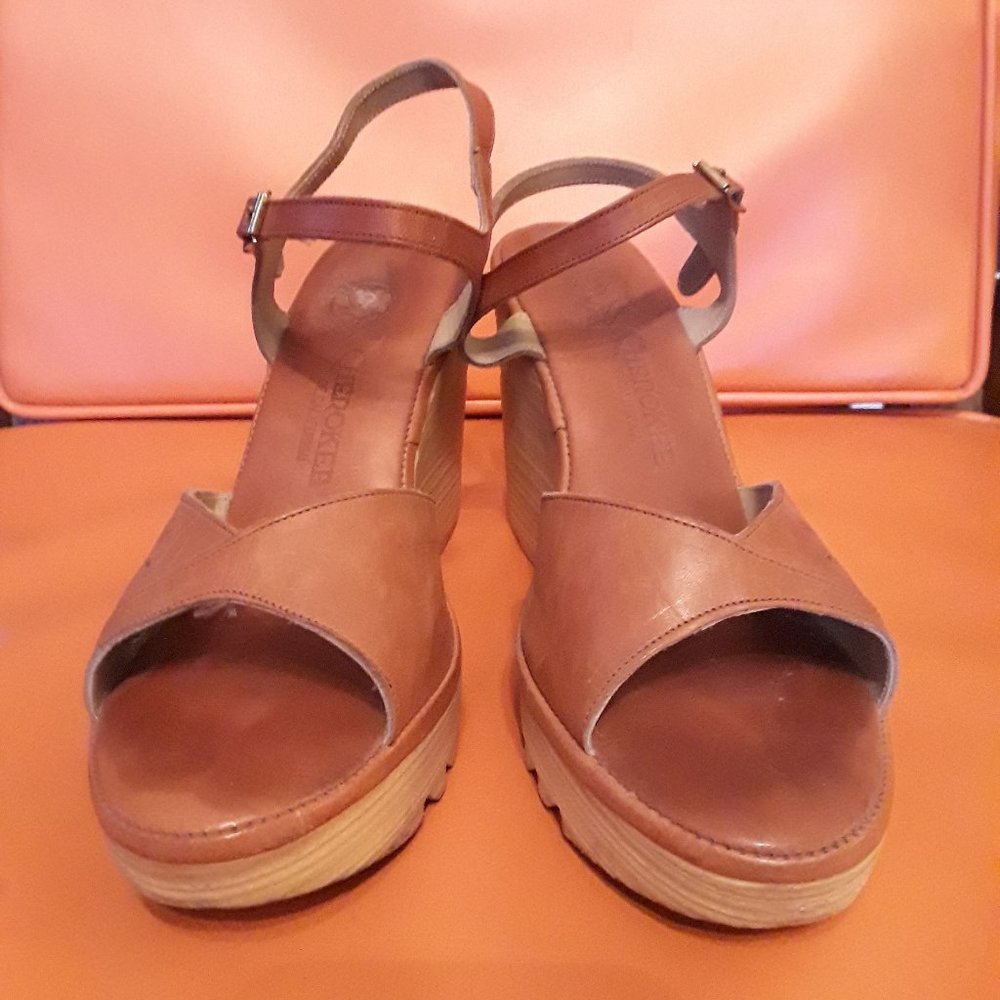 70s Cushy Wedge Platform Sandals